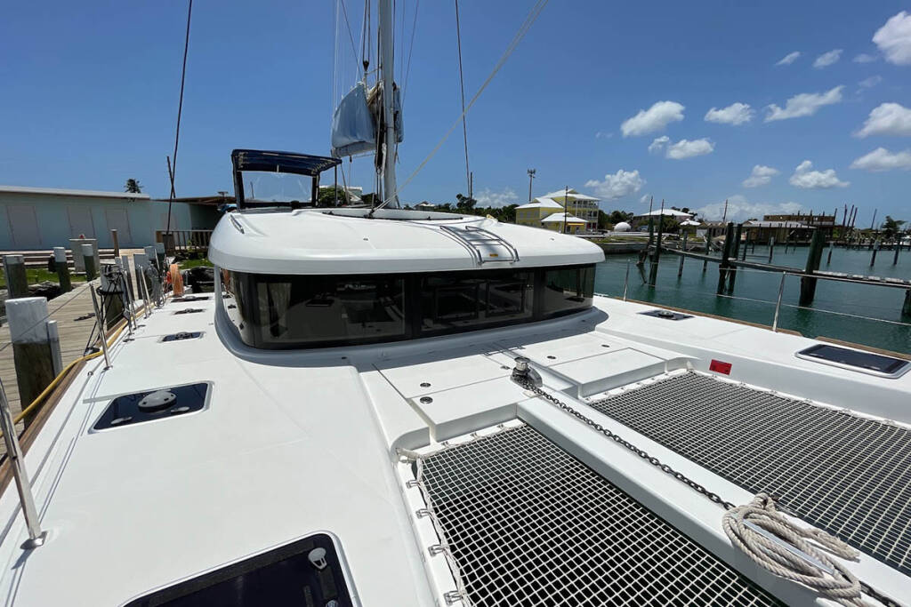 bareboat yacht charters in bahamas